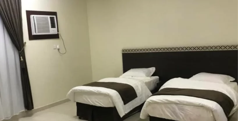 Room size bed lang ang available in Riyadh